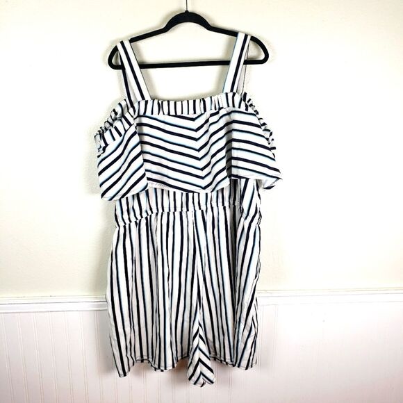 Women's NWT Lane Bryant Striped Short Romper Jumpsuit Size 26/28 - Picture 2 of 10